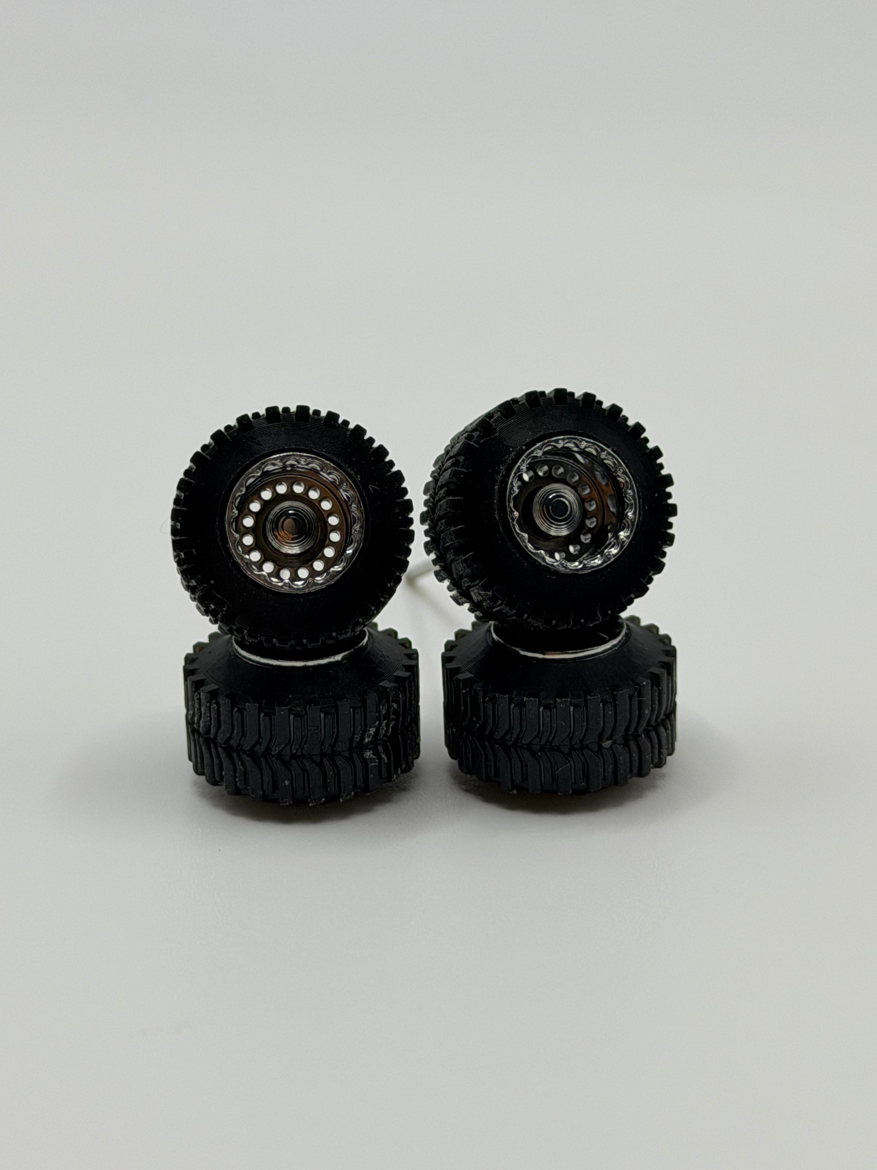 15mm “966” Bead-locker on stretched Boggers