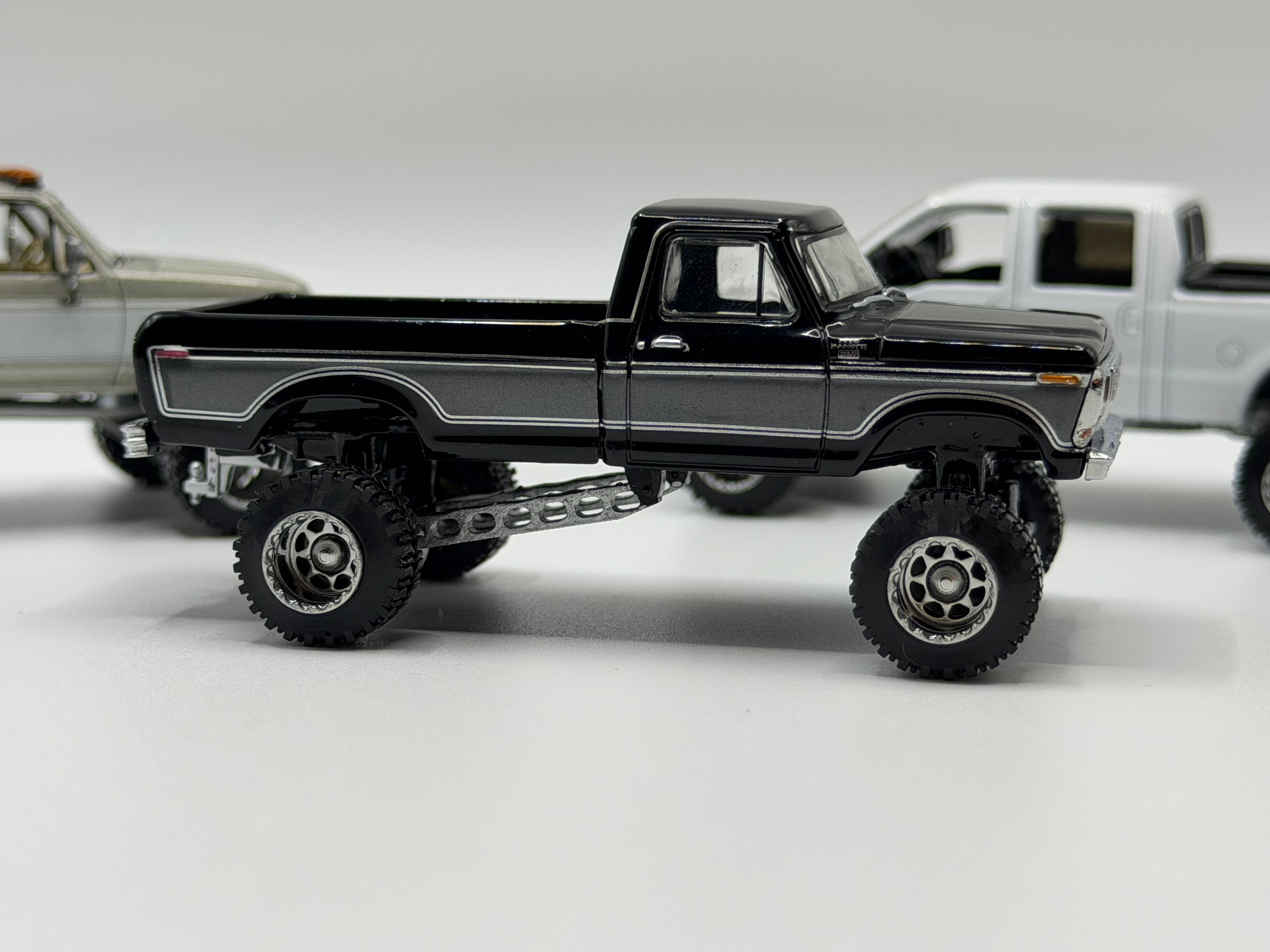 15mm “766” Beadlocker on stretched Boggers