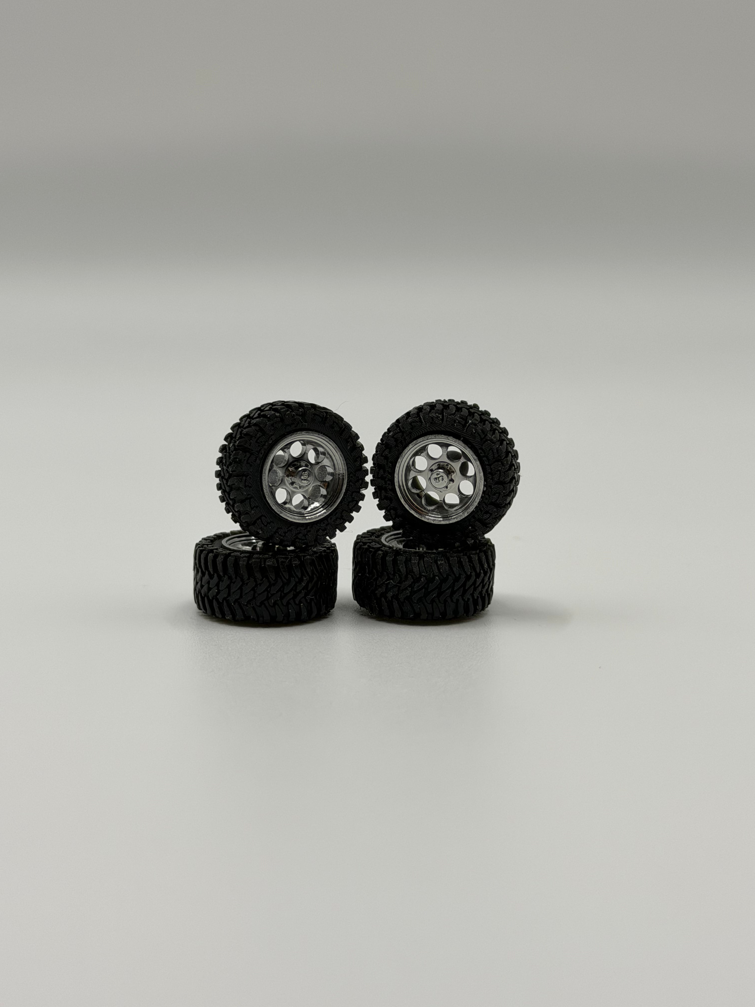 15mm Mickey Thompson Classic II on Toyo MT